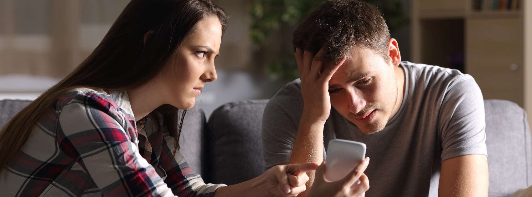 Gaat mijn partner vreemd? Gaat mijn partner vreemd?